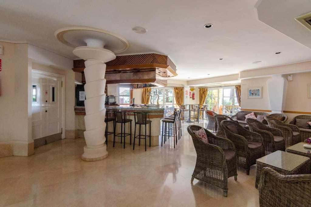 Gran Terraza Con Piscina Junto A Mijas Golf